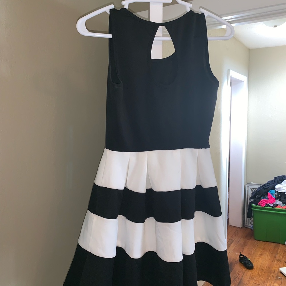 Crystal Skye semi formal mini size 3